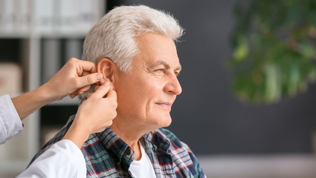 4-Easy-Tips-for-Getting-Used-to-New-Hearing-Aids